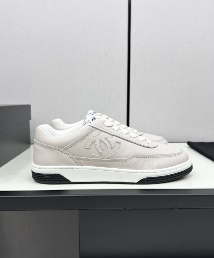 Chanel Low Shoes 2250755