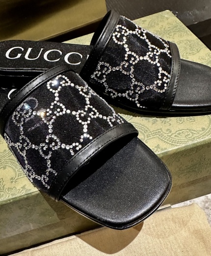 Gucci Slippers 1909899