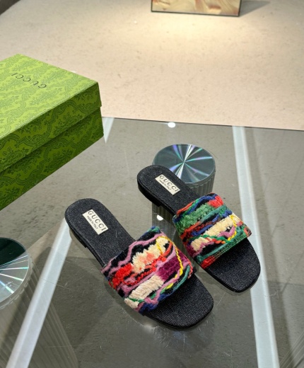 Gucci Slippers 2067935