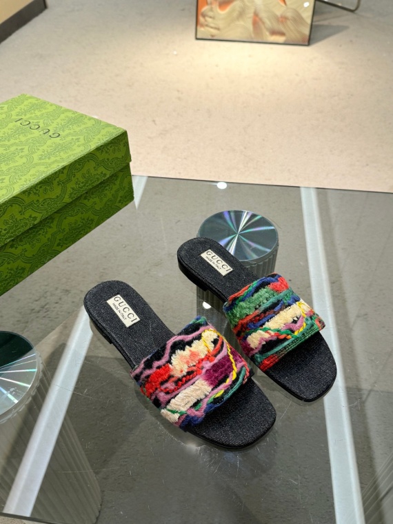 Gucci Slippers 2067935