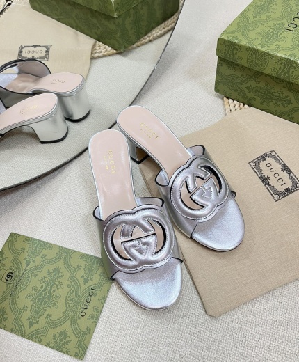 Gucci Slippers 2068075