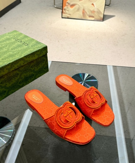 Gucci Slippers 2065608