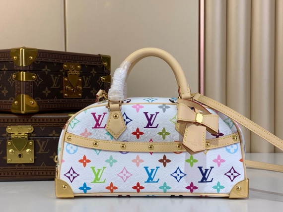 LV Bag M13084