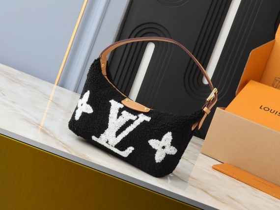 LV Bag M11920 - Image 2