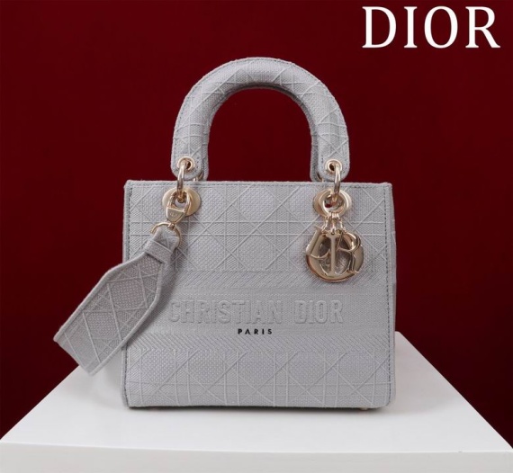 Dior Bag M0565 - Image 3