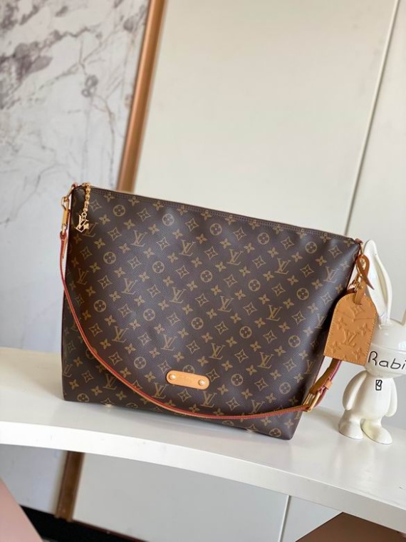 LV Bag M14018