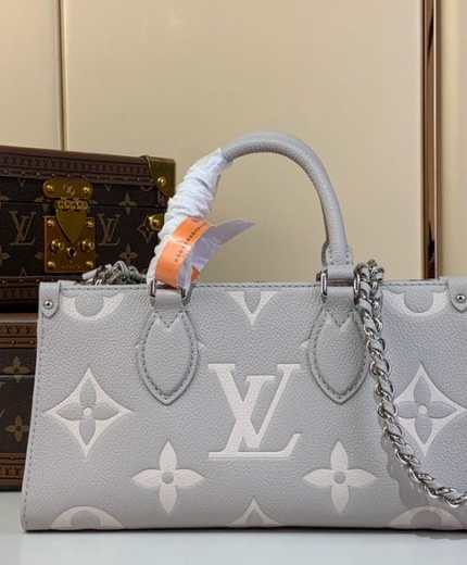 LV Bag M23640